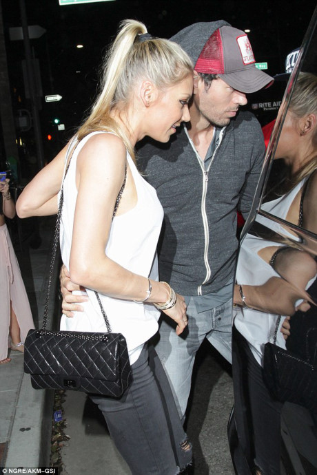 Enrique Iglesias và Anna Kournikova: 15 năm tình nồng - Ảnh 5 Enrique Iglesias va Anna Kournikova: 15 nam tinh nong - Anh 5