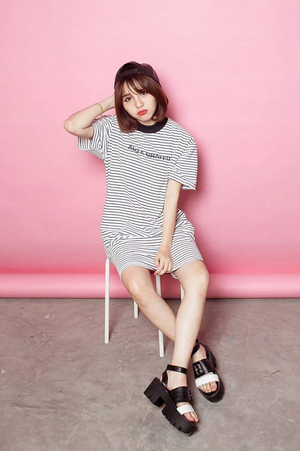 Phong cách thời trang biến hóa đa dạng của hotgirl Linh Kiu ảnh 16 Phong cách thời trang biến hóa đa dạng của hot girl Linh Kiu
