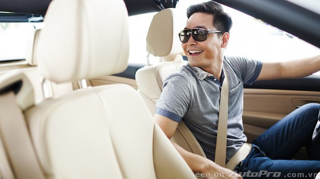 MC Phan Anh đã hào hứng tham gia buổi trải nghiệm cảm giác lái xe cùng những mẫu xe mới nhất của BMW và MINI trong sự kiện diễn ra vào sáng ngày 19/6 vừa qua.
