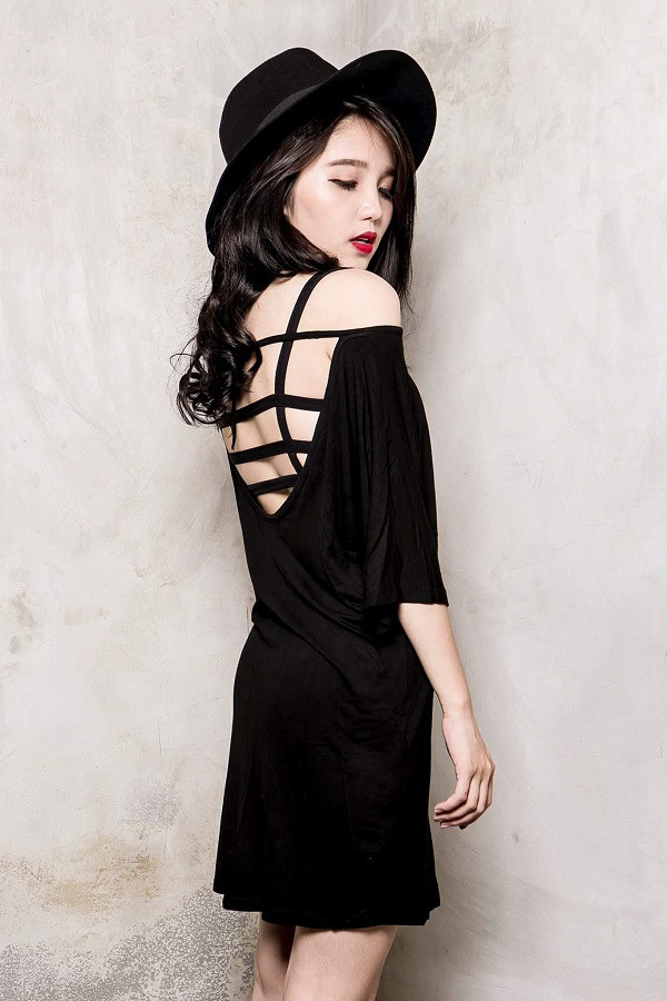Phong cách thời trang biến hóa đa dạng của hotgirl Linh Kiu ảnh 2 Phong cách thời trang biến hóa đa dạng của hot girl Linh Kiu