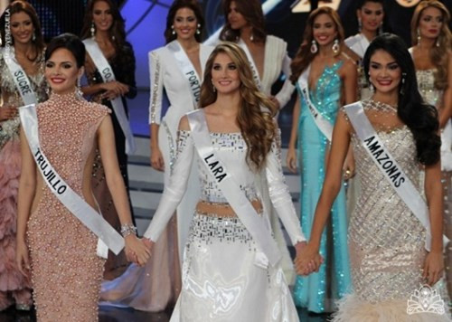 Cô sinh viên nha khoa đăng quang Hoa hậu Venezuela 2015