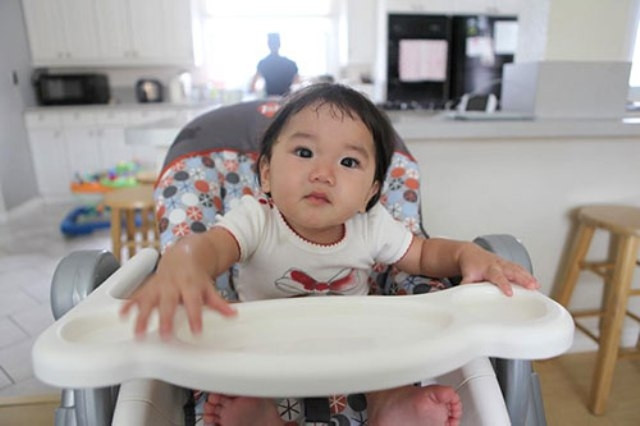 Con gái 3 tuổi dễ thương của Trần Thu Hà