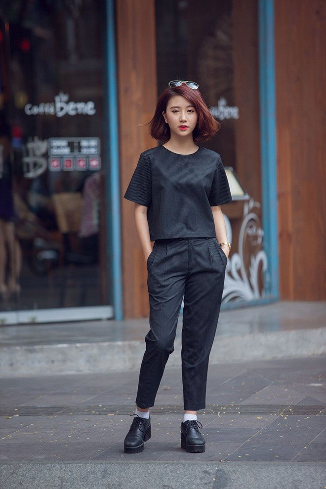 Quỳnh Anh Shyn mặc đẹp trên phố Sài Gòn