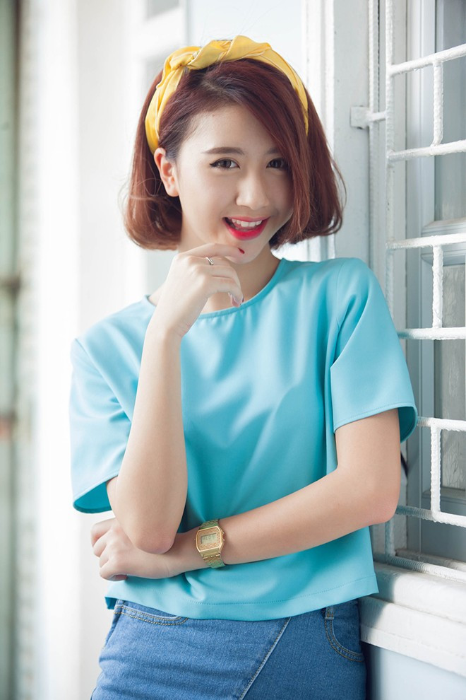 Quỳnh Anh Shyn mặc đẹp trên phố Sài Gòn