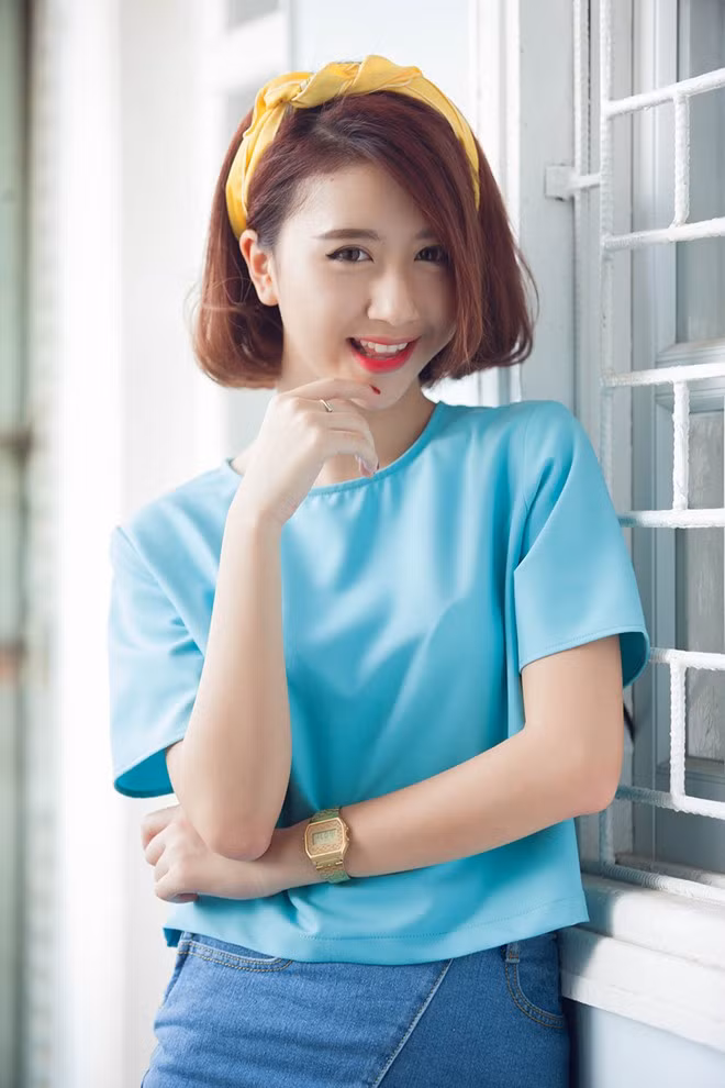 Quỳnh Anh Shyn mặc đẹp trên phố Sài Gòn