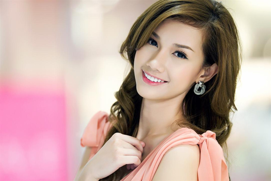 MC Quỳnh Chi: Cuộc đời buộc tôi phải bước tiếp nhưng chông chênh
