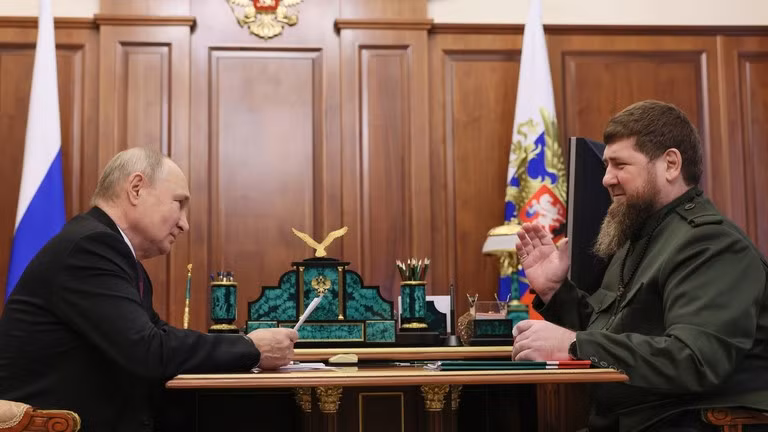 Tổng thống Nga Vladimir Putin và Lãnh đạo Cộng hòa Chechen Ramzan Kadyrov. (Ảnh: Sputnik)