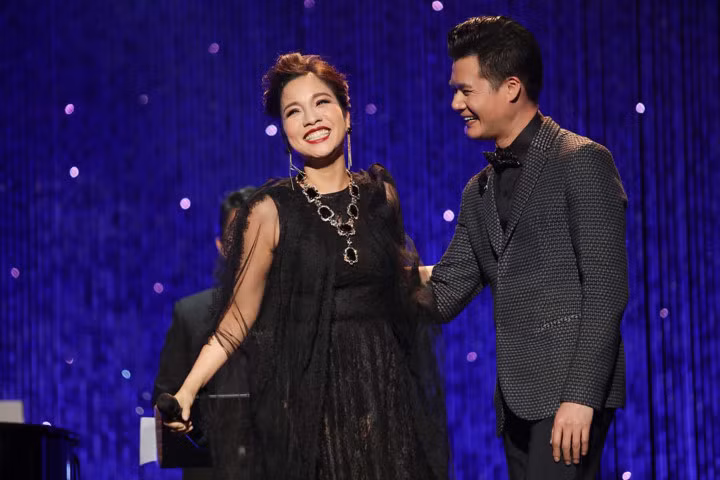 Mỹ Linh, Hà Trần xuất hiện trong liveshow của Quang Dũng ở Mỹ