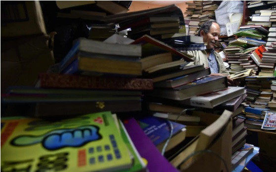 Ông Jose được gọi là "chúa tể của những cuốn sách" Ông Jose được gọi là "chúa tể của những cuốn sách"