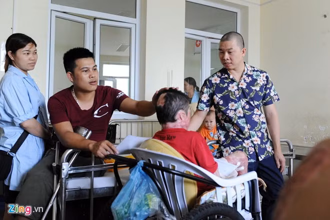 Một ngày bận rộn của diễn viên chuyên vai đầu gấu