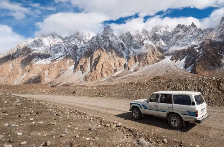 10 con đường đẹp nhất cho xe lăn bánh ảnh 2