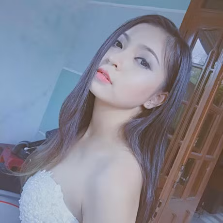 Ban gai xinh xan cua ba chang hot boy U20 Viet Nam - Anh 3