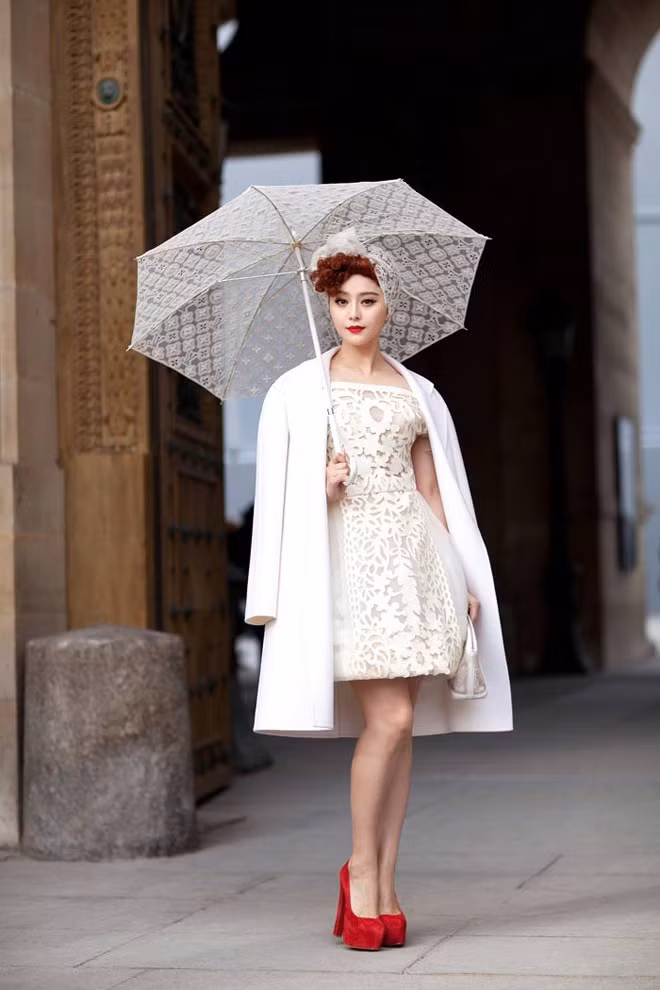 5 bí mật phía sau vẻ đẹp lộng lẫy của Phạm Băng Băng