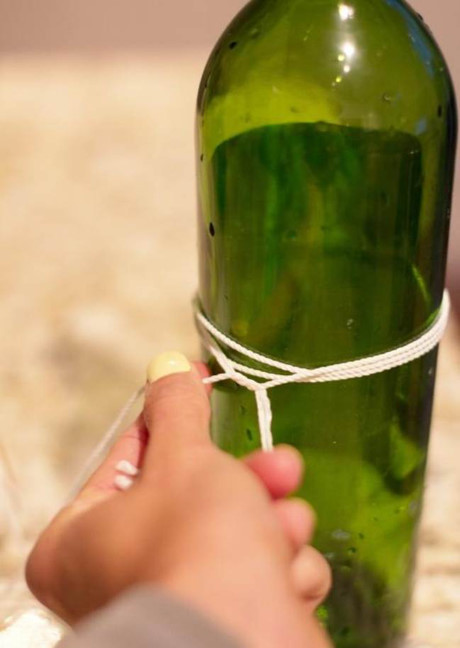 3 meo nho cat chai thuy tinh thanh do trang tri de nhu tro ban tay - Anh 3