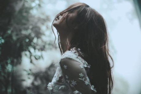 Con gái phải hạnh phúc và xinh đẹp vì mình, chứ không phải vì người đàn ông nào hết! - Ảnh 1 Con gai phai hanh phuc va xinh dep vi minh, chu khong phai vi nguoi dan ong nao het! - Anh 1
