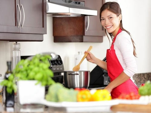 Tôi bị chửi dở hơi khi quá chiều chồng