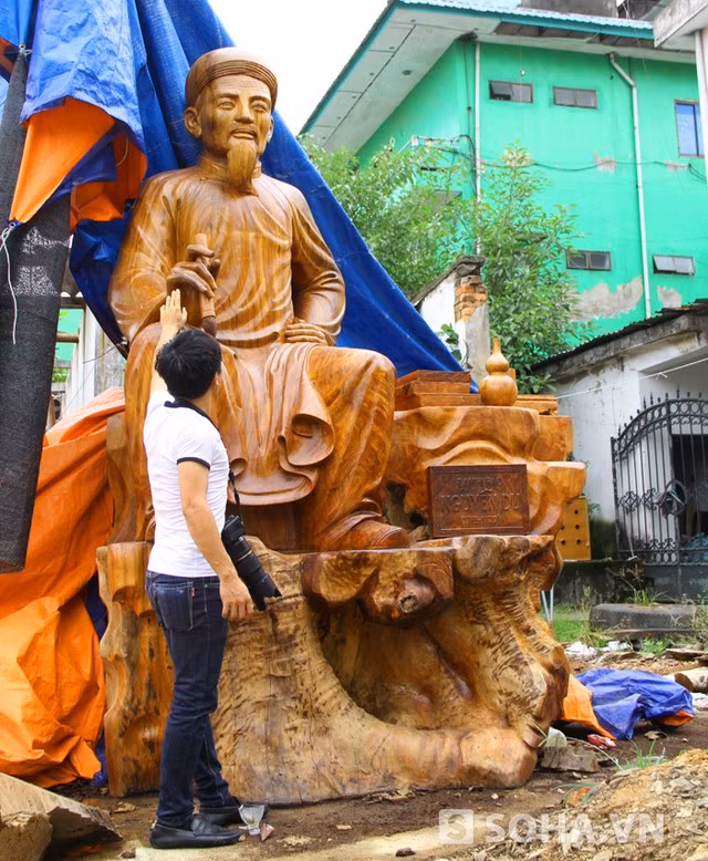  Sau hơn 3 tháng làm việc cật lực, bức tượng đã được hoàn thành vào cuối tháng 9 vừa qua. 