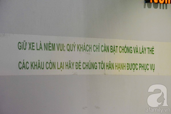 Biển báo dễ thương ở Sài Gòn Biển báo dễ thương ở Sài Gòn