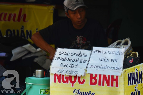 Biển báo dễ thương ở Sài Gòn Biển báo dễ thương ở Sài Gòn