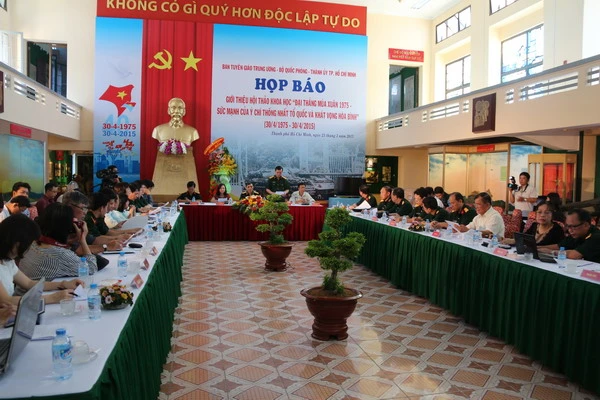 Quang cảnh buổi họp báo