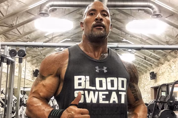 The Rock có phim siêu anh hùng DC riêng