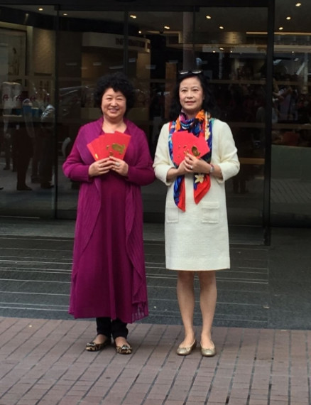 Angelababy tuoi tan rang ngoi sau 3 ngay sinh con - Anh 7