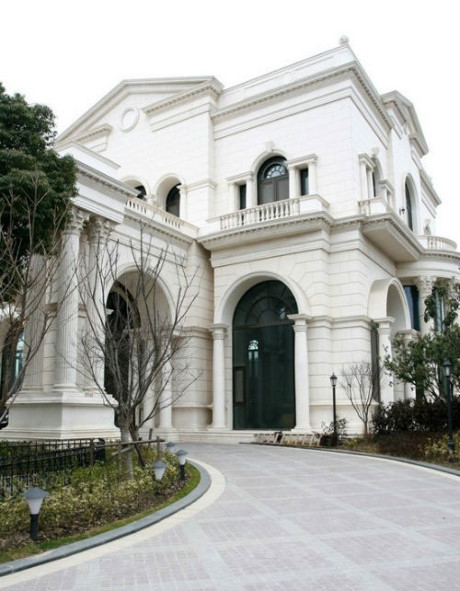 Khám phá khối tài sản 7000 tỷ của sao võ thuật Lý Liên Kiệt - Ảnh 10 Kham pha khoi tai san 7000 ty cua sao vo thuat Ly Lien Kiet - Anh 10