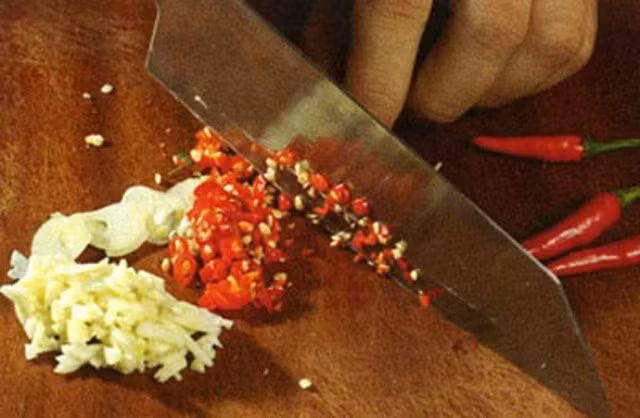 Cách làm nước chấm ngon cơ bản cho mọi món ăn