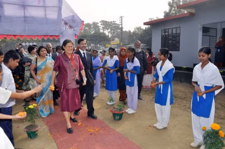 Chan dung nang Cong chua Thai Lan duoc hang trieu nguoi yeu men - Anh 10