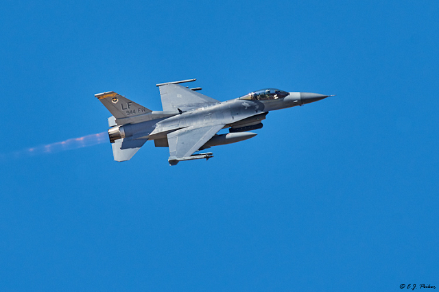 Chiến đấu cơ F-16.