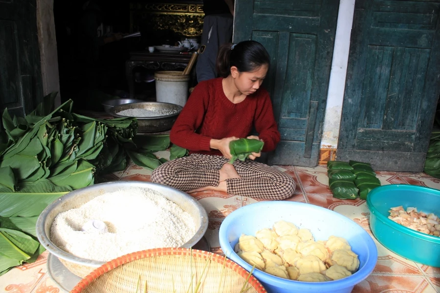 Làm bánh chưng Tết: Ngon, đẹp và… tốc độ!