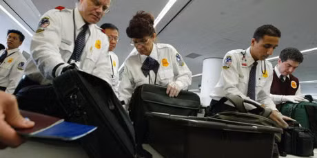 Hiem hoa kho luong tren cac chuyen bay - Anh 1