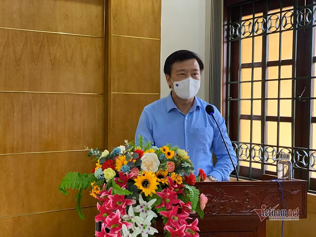 Bí thư Phạm Xuân Thăng: ""Công chức không đi nhậu, không đi hát karaoke cũng là phòng dịch trong bối cảnh này"".