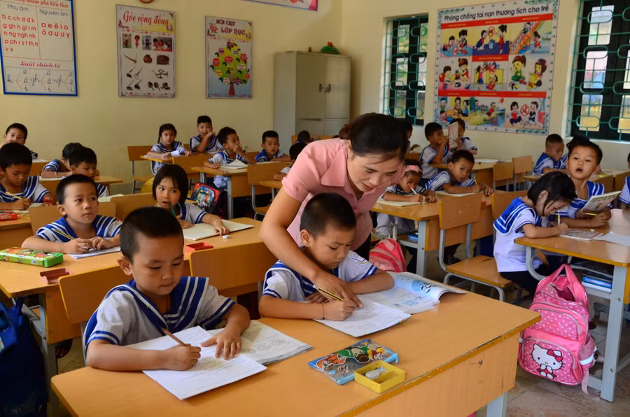 Với việc triển khai có hiệu quả đổi mới chương trình, SGK giáo dục phổ thông đối với lớp 1, Điện Biên đã tạo dựng "bước đệm" để đổi mới giáo dục vùng khó.