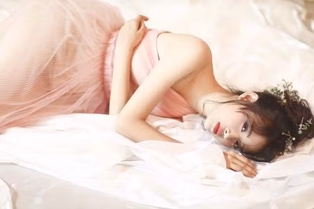 Truong My Nhan hoa nang cong chua trong tranh ve - Anh 3