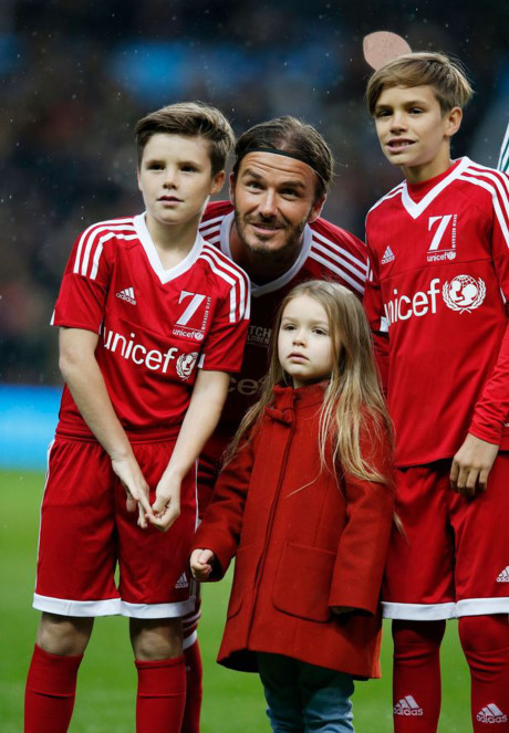 Bé Harper Beckham và những khoảnh khắc ngộ nghĩnh - Ảnh 2 Be Harper Beckham va nhung khoanh khac ngo nghinh - Anh 2