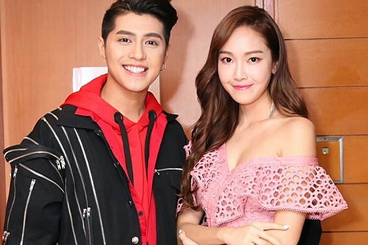 Noo Phước Thịnh pose hình thân thiết với Jessica ở hậu trường