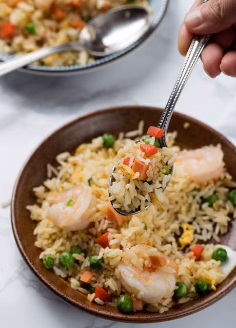 Cach lam com rang thap cam ngon mieng cho ngay moi - Anh 8