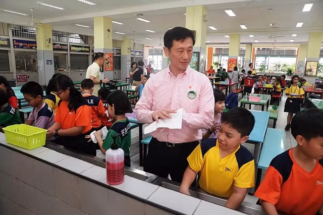 Bộ trưởng GD Singapore nêu 3 lý do không đóng cửa trường học vì COVID-19