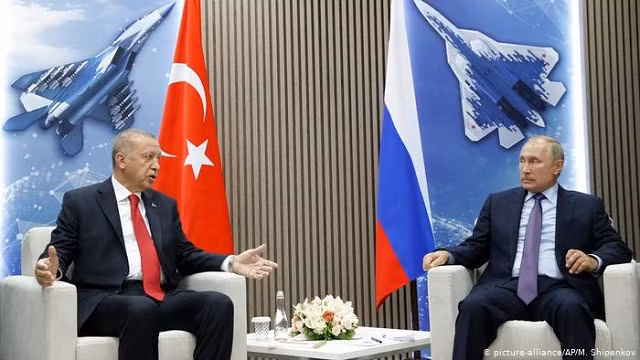 TT Nga Putin và TT Thổ Nhĩ Kỳ Erdogan (trái)