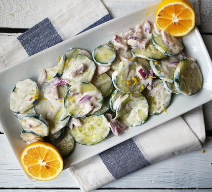 Dưa chuột trộn: Món salad này rất dễ làm và hương vị cũng không tệ. Công thức này giúp cho những món thịt nướng BBQ ngon hơn khi ăn vào mùa hè. Ảnh: Shaw Simples Waps. Dưa chuột trộn: Món salad này rất dễ làm và hương vị cũng không tệ. Công thức này giúp cho những món thịt nướng BBQ ngon hơn khi ăn vào mùa hè. Ảnh: Shaw Simples Waps.