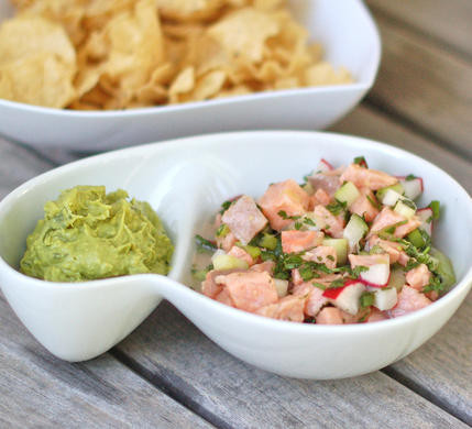 Ceviche cá hồi, dưa chuột, củ cải: Có thể gọi đây là món gỏi cá hồi với dưa chuột và củ cải. Bổ dưỡng, khá dễ ăn và thích hợp thưởng thức vào mùa hè. Ảnh: Nutritioulicious. Ceviche cá hồi, dưa chuột, củ cải: Có thể gọi đây là món gỏi cá hồi với dưa chuột và củ cải. Bổ dưỡng, khá dễ ăn và thích hợp thưởng thức vào mùa hè. Ảnh: Nutritioulicious.