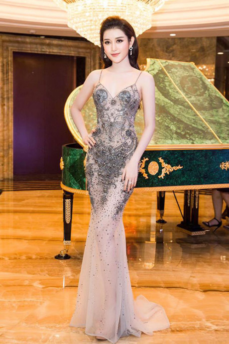 Huyền My cứ thế này thì bảo sao fan Huyen My cu the nay thi bao sao fan
