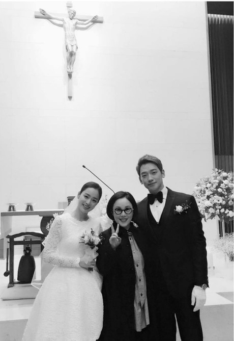 Khác người, vợ chồng Kim Tae Hee - Bi Rain kết hôn xong mới chụp ảnh cưới - Ảnh 1 Khac nguoi, vo chong Kim Tae Hee - Bi Rain ket hon xong moi chup anh cuoi - Anh 1
