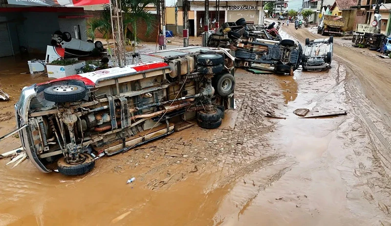 Chùm ảnh Brazil chạy đua cứu hộ khi số người chết vì bão tăng cao