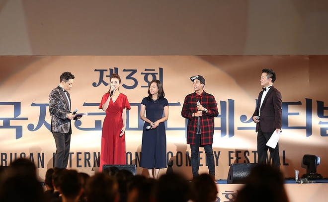 Jennifer Phạm làm phụ bếp ở Hàn Quốc ảnh 8