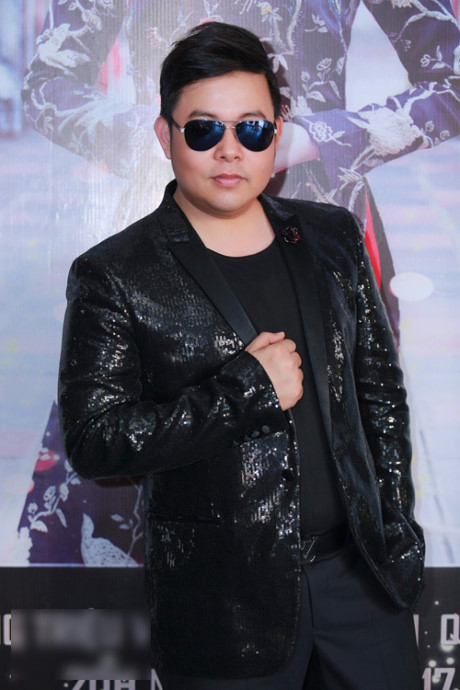 Không còn scandal như trước, Quang Lê làm rung động, lấy đi nước mắt của triệu trái tim - Ảnh 5 Khong con scandal nhu truoc, Quang Le lam rung dong, lay di nuoc mat cua trieu trai tim - Anh 5