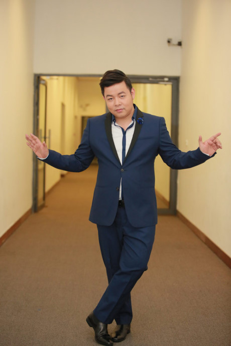 Không còn scandal như trước, Quang Lê làm rung động, lấy đi nước mắt của triệu trái tim - Ảnh 4 Khong con scandal nhu truoc, Quang Le lam rung dong, lay di nuoc mat cua trieu trai tim - Anh 4