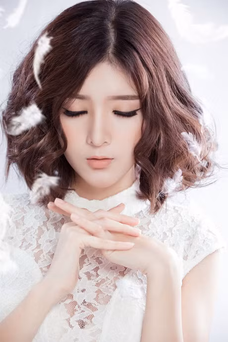 Lilly Luta hoa ac quy van dep ngo ngan - Anh 2