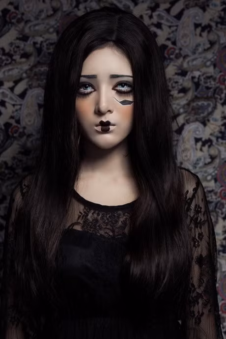 Lilly Luta hoa ac quy van dep ngo ngan - Anh 8